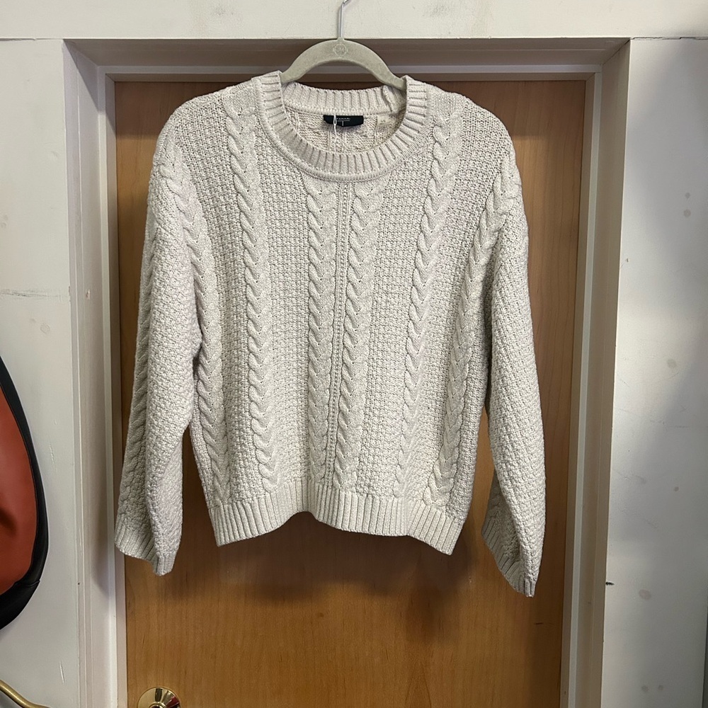 Tahari Pretty Modern Cable Knit Crew Neck Cream Sweater - size L